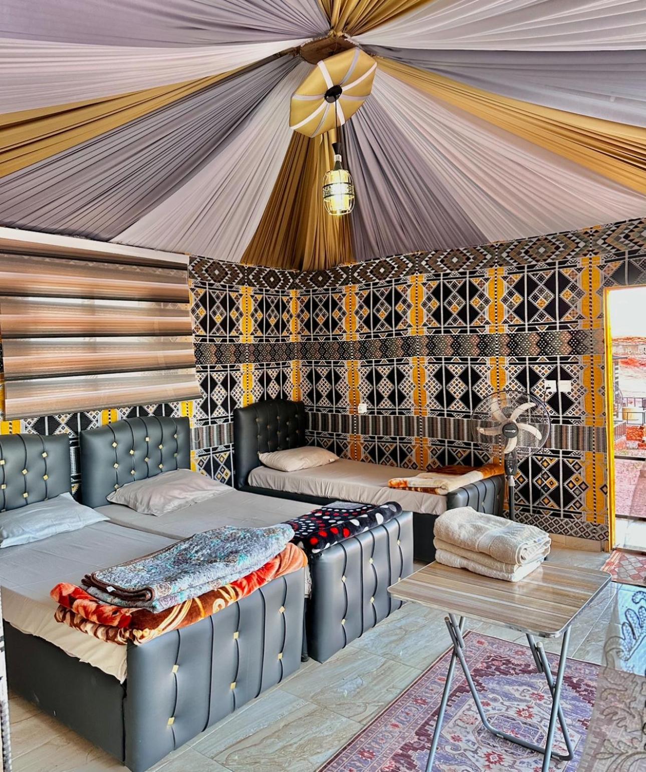 Rum Flower Bubbles Luxury Camp 와디럼 외부 사진